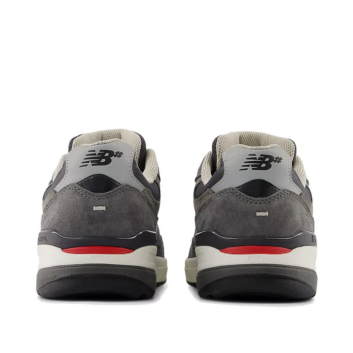 Zapatillas New Balance Numeric Andrew Reynolds 933 GDY