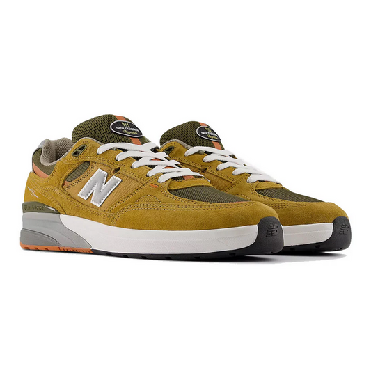 Zapatillas New Balance Numeric Andrew Reynolds 933 MNO