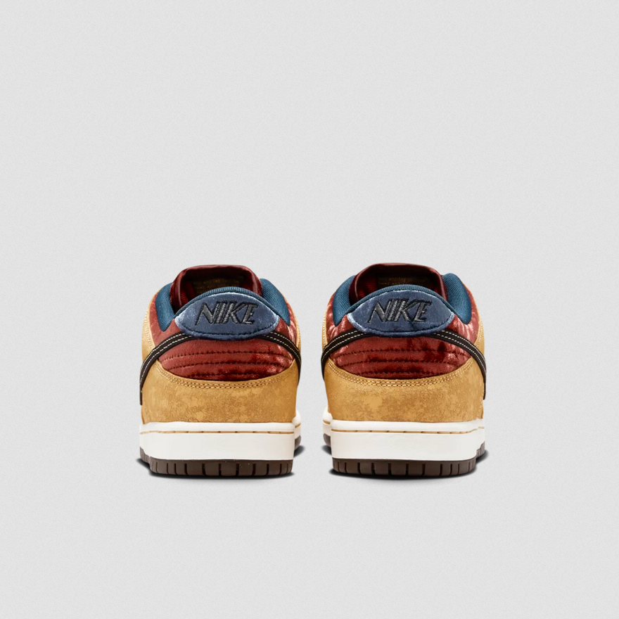 Zapatillas Nike SB Dunk Low Pro Celestial Gold and Dark Team Red