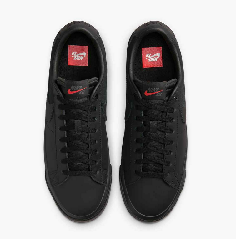 Zapatillas Nike  SB Blazer Triple Black Low GT orange label