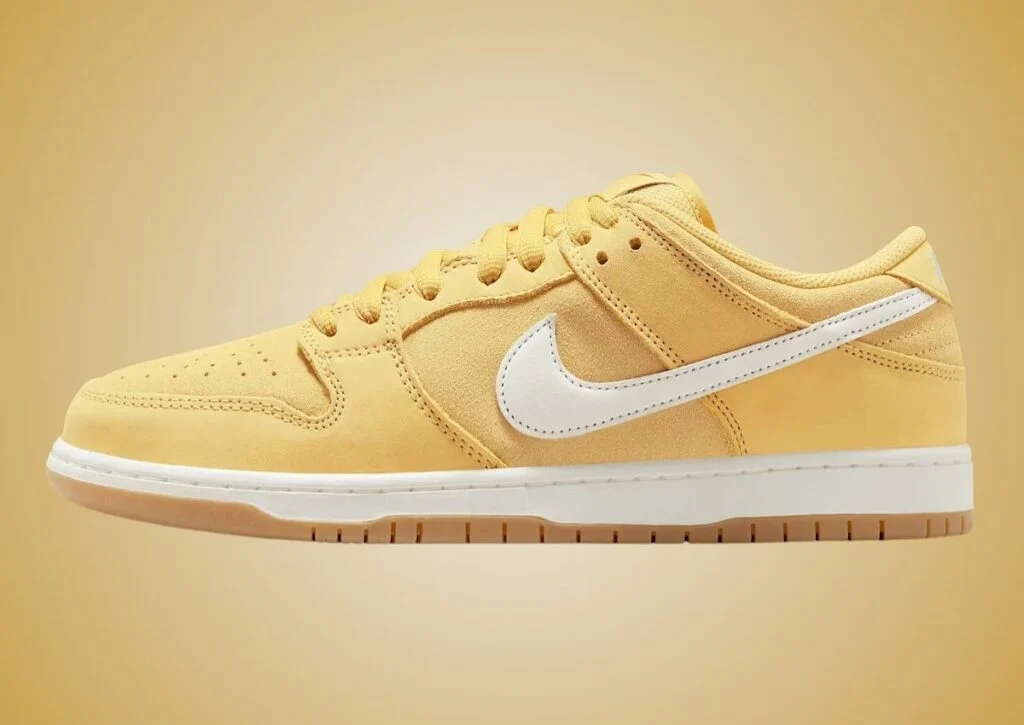 Zapatillas Nike SB Dunk Low Pro Saturn Gold/Sail-Solar Flare-Gum Light Brown-Safety Orange
