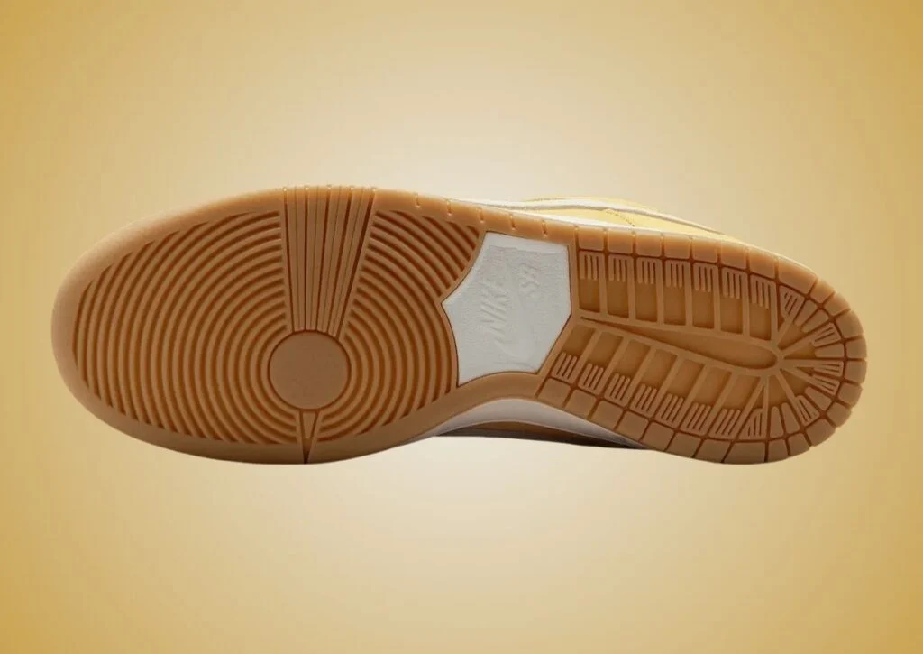 Zapatillas Nike SB Dunk Low Pro Saturn Gold/Sail-Solar Flare-Gum Light Brown-Safety Orange
